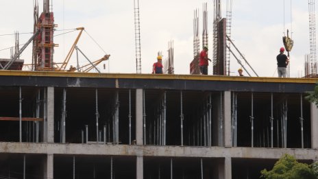 Инфраструктурното строителство дърпа надолу общата строителна продукция у нас през юли