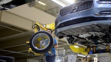Volvo отлага плановете за IPO заради търговското напрежение