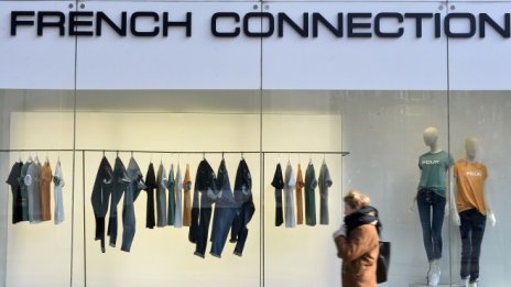Печалбата на French Connection продължава да спада и през това полугодие