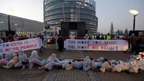 Експерти: Европа може да отлага до безкрайност арбитражните механизми на СЕТА