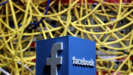 Разследванията срещу Facebook може да се отразят и на приходите ѝ