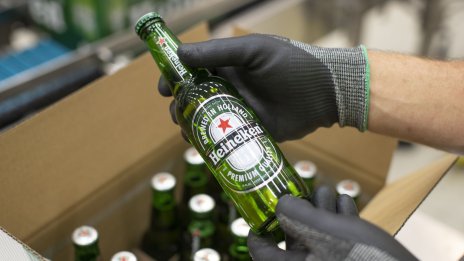 Heineken предупреждава за отслабващо търсене заради инфлацията