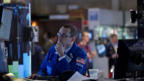 Данните за силния пазар на труда помрачават настроенията на Wall Street*