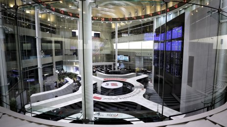 Азиатските пазари са на червено след решението на ЯЦБ и търговската сделка с Южна Корея