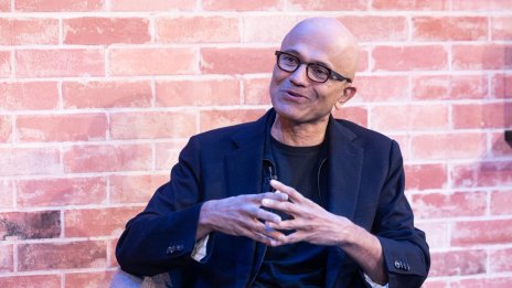 Сатя Надела: Microsoft иска стабилност, а не контрол върху OpenAI