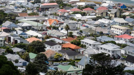 Продавач на жилище в Нова Зеландия предлага безплатна Tesla, за да привлече купувачи