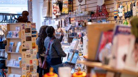 "Бежовата книга" на Фед показва слаб растеж и нарастващи притеснения за митата