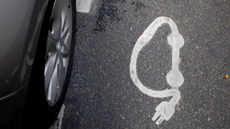 General Motors разработва революционно зарядно за електромобили