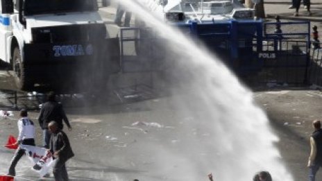 Протестите са на път да сринат турската икономика