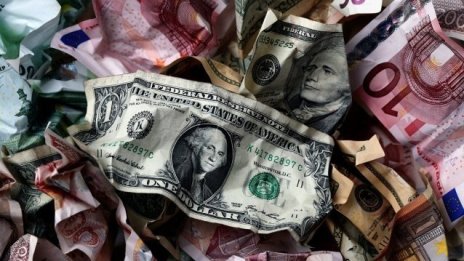 Спестяванията на домакинствата през декември се увеличиха с 6,6% за година