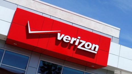 Verizon разочарова с отчета си на фона на главоболията с Yahoo