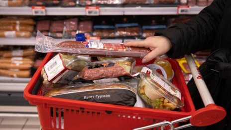 Доходите на българските домакинства остават по-високи спрямо разходите в края на юни