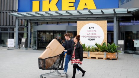 Собственикът на марката IKEA инвестира в логистика