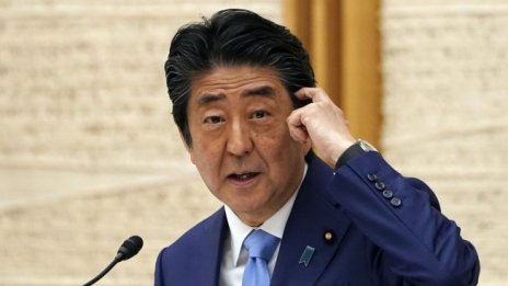 Провокира ли трагичното покушение над Шиндзо Абе промяна на японската конституция?