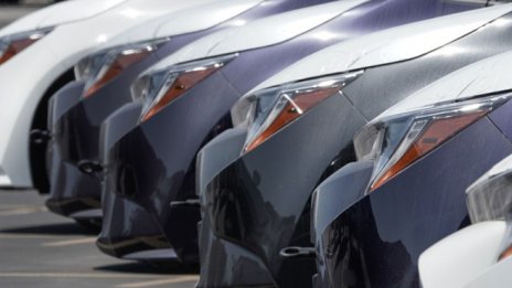 Акциите на Toyota, Nissan и Honda поевтиняват заради пожар в завод на доставчик