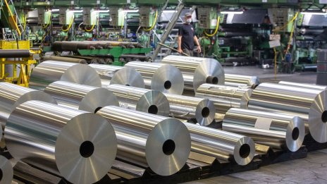 Санкциите срещу руските метали тласкат цените на алуминия и никела нагоре