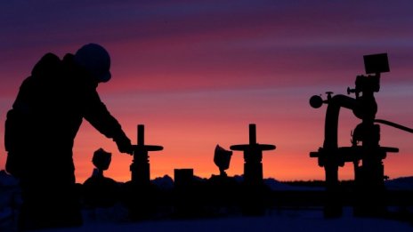 Цените на петрола се съвземат