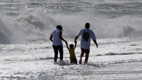 Русинова: Извеждането на деца в риск от семействата е крайна мярка
