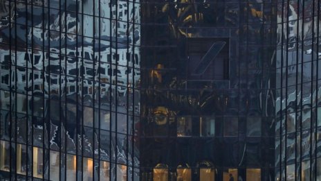 Преструктурирането на Deutsche Bank ще коства още работни места