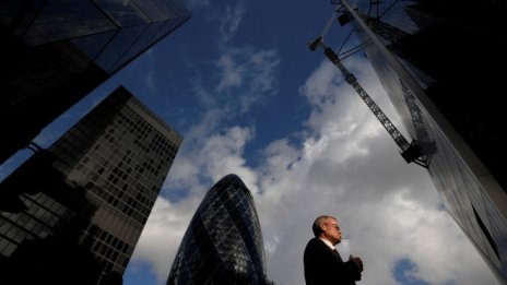 Британската промишленост забавя темпото в началото на 2018 г. 