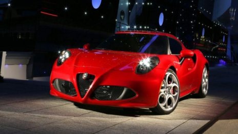 Alfa Romeo 4C излиза на пазара през октомври