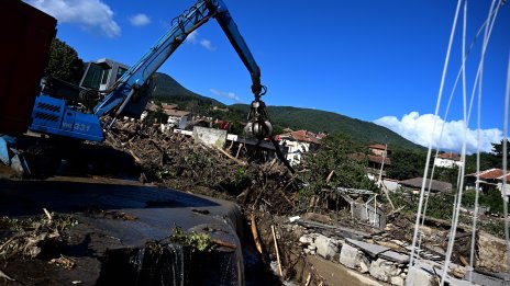 За бедствието в Карловско са заделени над 10 млн. лв. за неотложни нужди