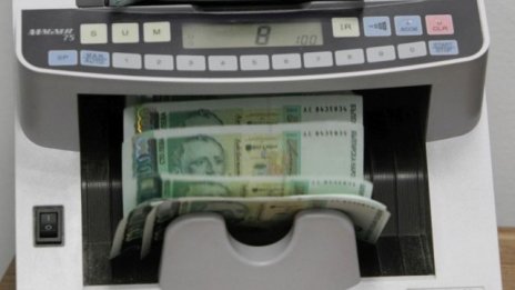 Кой ще има право да получи безлихвен кредит до 4500 лева?