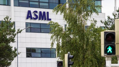 Перспективите за растеж на ASML през 2026 г. зависят от резервациите за второто тримесечие