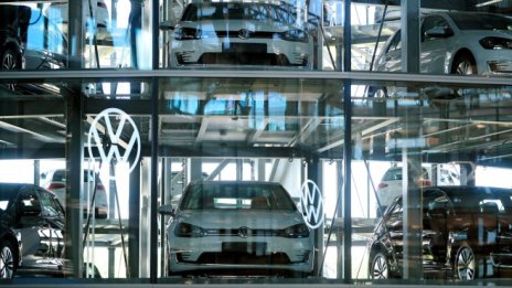 Volkswagen отчита постепенно възстановяване на продажбите през юли
