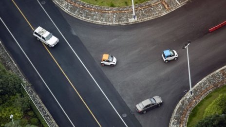 Д. Костадинов: Държавата да инвестира в инфраструктура за EV, вместо директно да субсидира