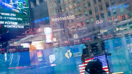 Dow започва новата седмица с нова порция спадове*