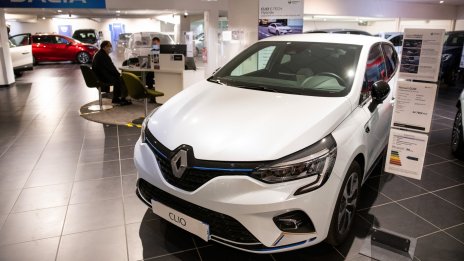 Продажбите на Renault за 2022 г. се свиват с близо 6% заради производствените проблеми