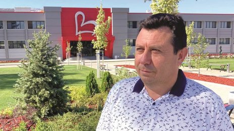 Нов завод за мебели се появи на мястото на стара фабрика в Ямбол