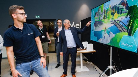 Българският екип, който създаде температурния сензор за Samsung Galaxy Watch 5  