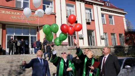 Селскостопанската академия увеличава приходите си след промяната в закона