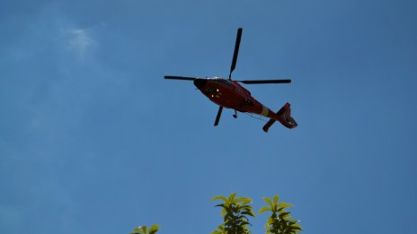 Двата медицински хеликоптера ще са базирани в Долна Митрополия и летище „Враждебна“