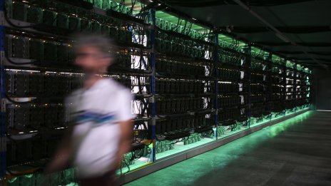 Един от най-големите миньори на биткойни в САЩ се готви за фалит