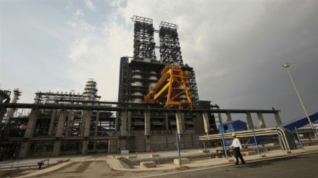 МАЕ: Изпълнението на сделката на ОПЕК е на най-ниските си нива от шест месеца