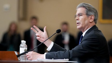 Бесънт призова Фед да намали лихвите с поне 150 базисни пункта