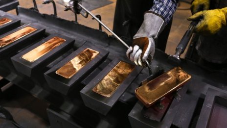 Силното рали на златото се прицелва в цена от 1800 долара