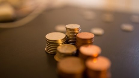 Родители в неплатен отпуск могат да кандидатстват за еднократната помощ от 375 лв.