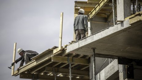 Китайските строителни фирми се нуждаят от 197 млрд. долара за януари