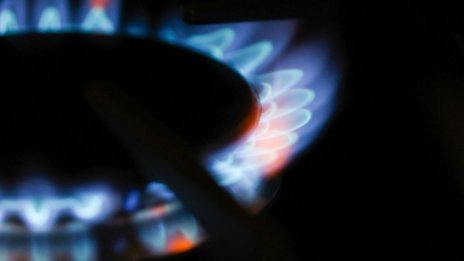 България отлага таксата за транзит на руски газ, сделка за "Лукойл" ще трябва да мине през парламента