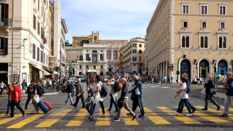 Италия успява да избегне рецесия през третото тримесечие със стагнираща икономика