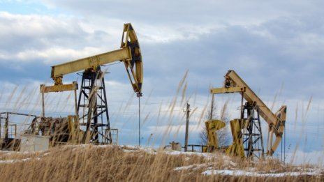 Петролът е в най-дългата си серия на спадове от 2019 г.