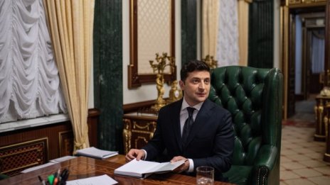 Зеленски очаква от посещението на Меркел гаранции за Украйна