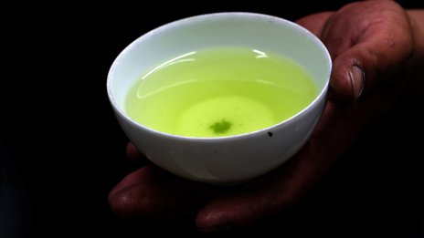 Производството на матча в Япония не успява да отговори на растящото търсене заради жегите