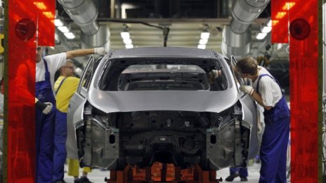 Volkswagen възстанови производството си в Словакия