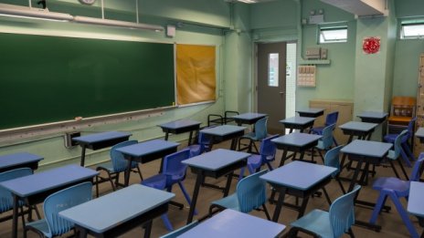 Хонконг затваря всички училища 