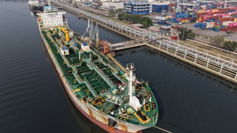 МАЕ рязко понижи прогнозата за търсенето на петрол заради войната в Иран